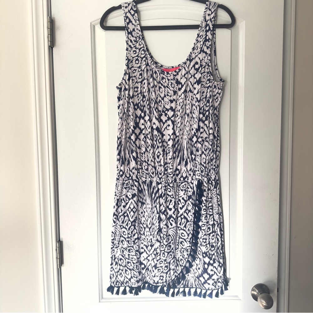 Lilly Pulitzer Jarrett Romper EUC Size Large 
Pineapple Party print